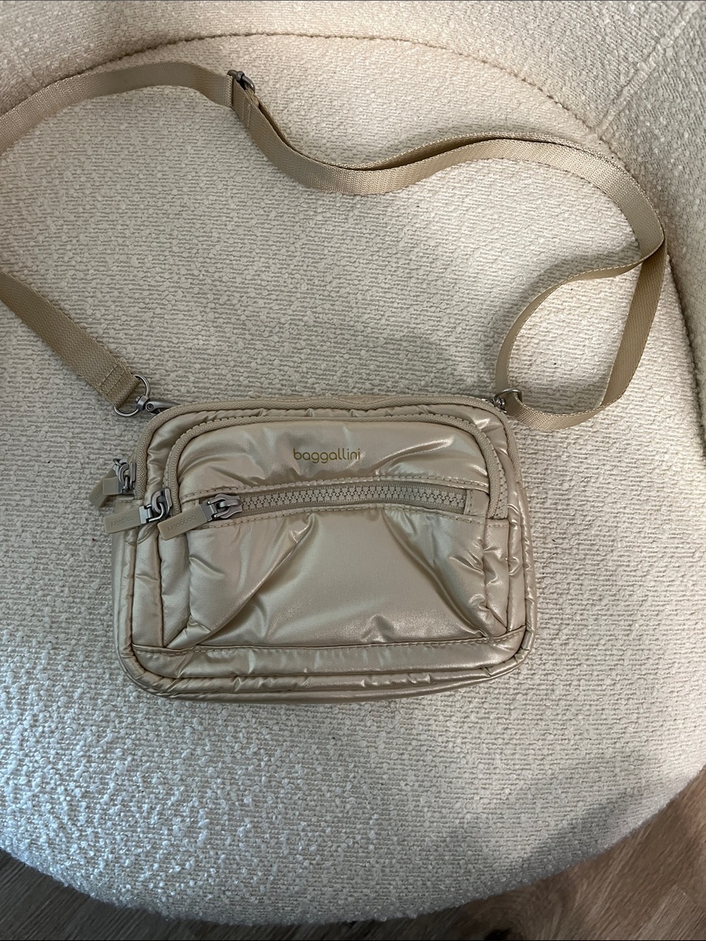 Baggallini Champagne Beige Crossbody Bag